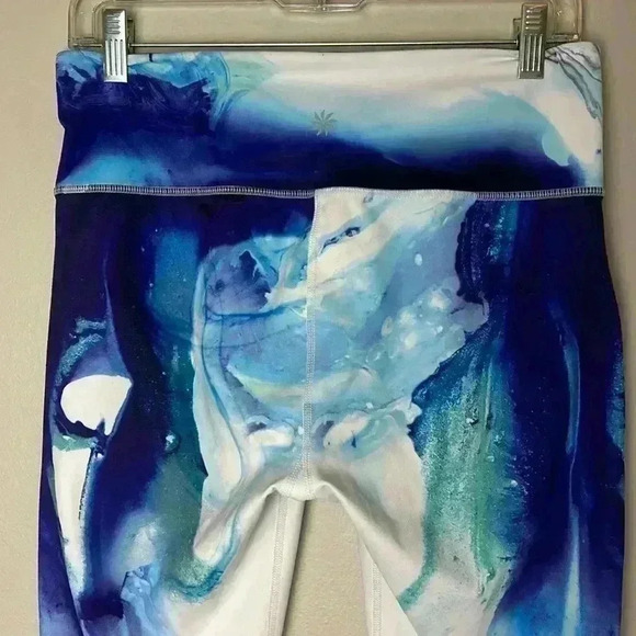 Athleta High Rise Fuji Chaturanga Cropped Capri Legging Size Medium Blue White - Picture 5 of 11